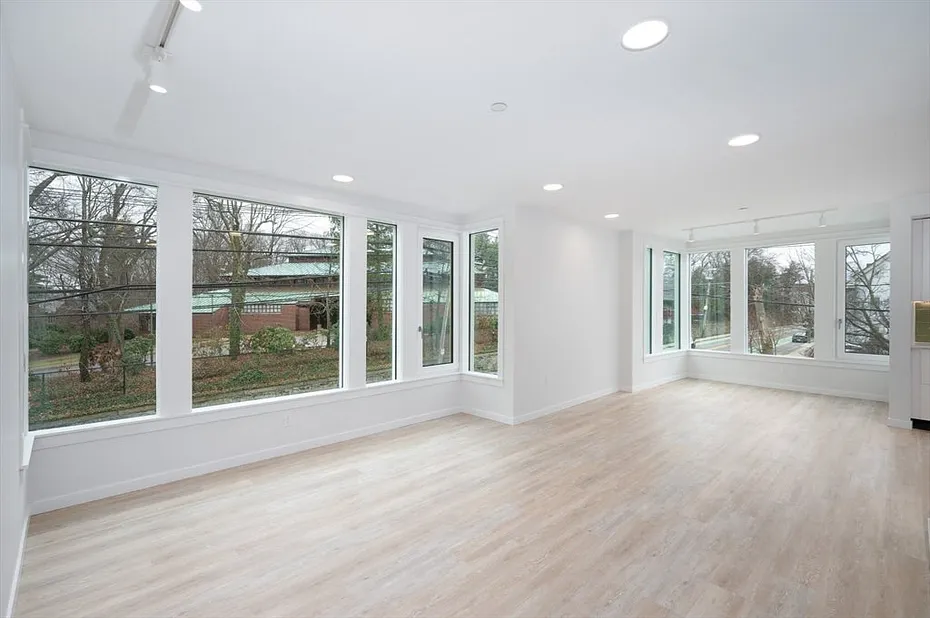 205 Beacon Street  #203 Photo 1