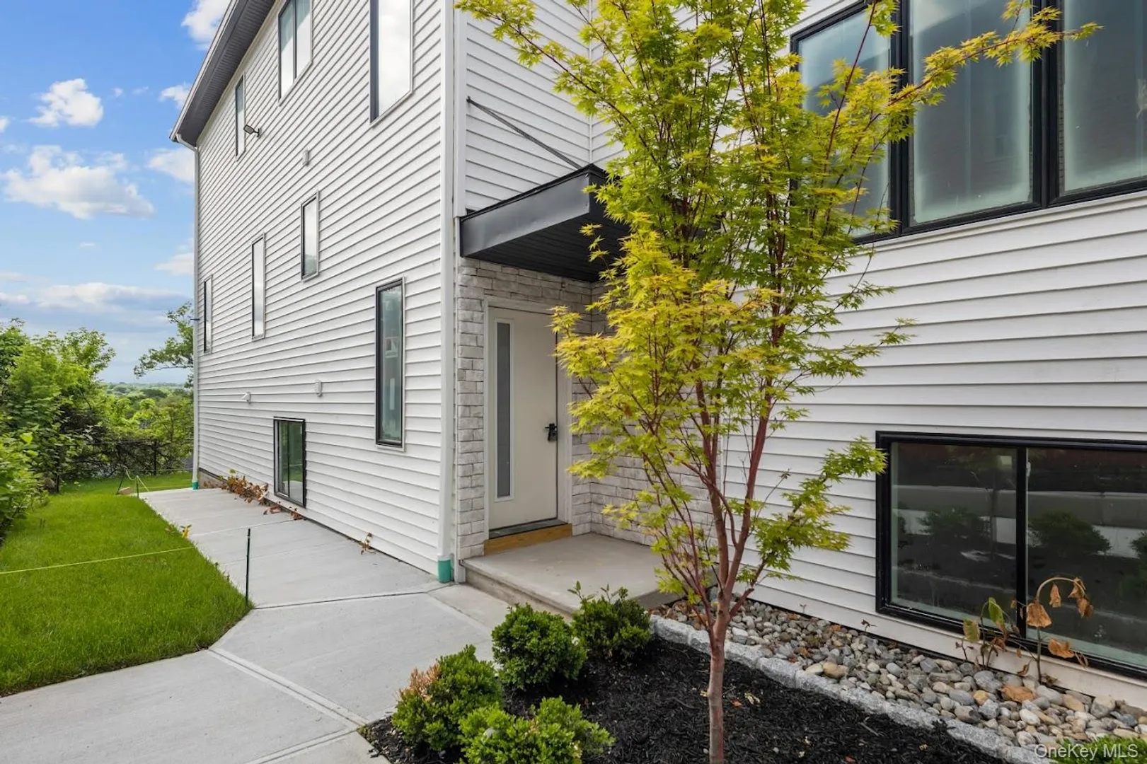 35 Prospect Street  #111 Photo 3