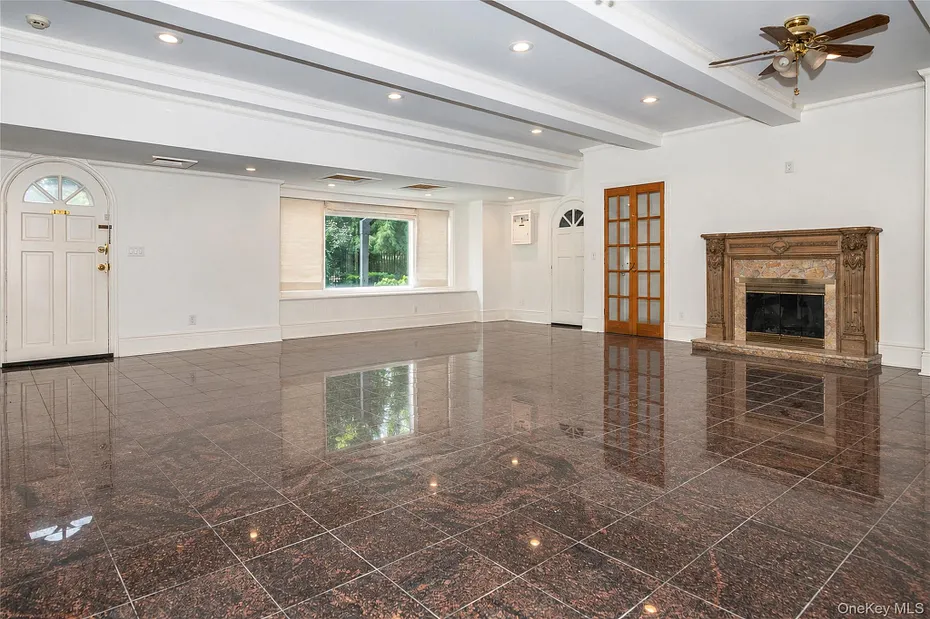 209 Beechmont Drive Photo 32