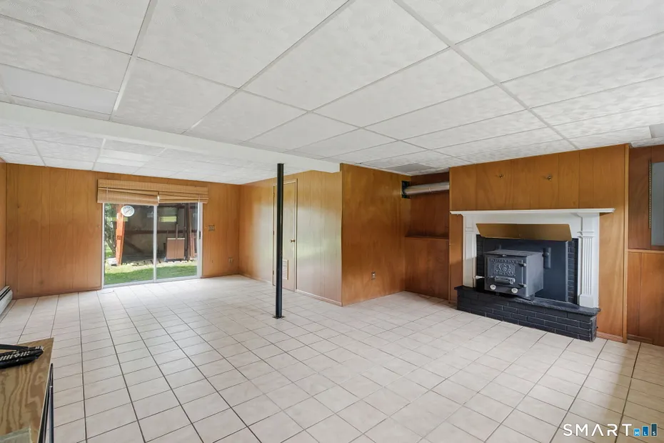 385 Cotton Hill Road Photo 19