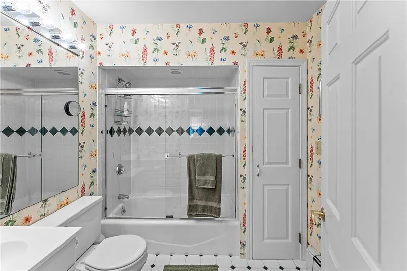 14 Wolcott Avenue Photo 30