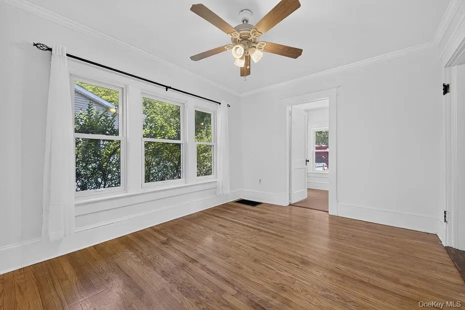 10 S Grand Avenue Photo 11