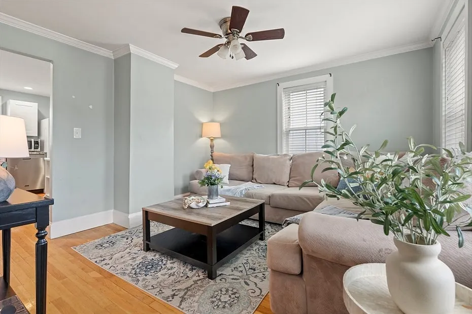 30 Rockland St Photo 6