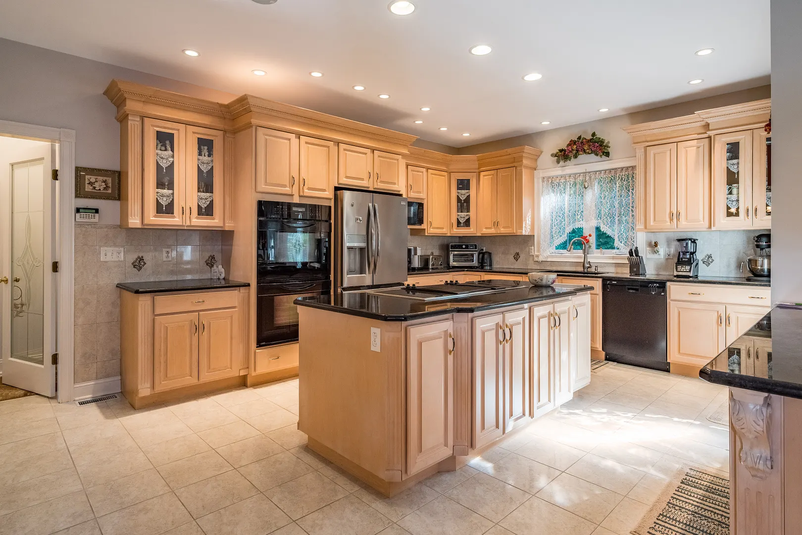 420 Summer Hill Road Photo 14