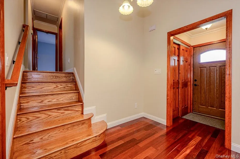 2664 Grayson Drive Photo 2
