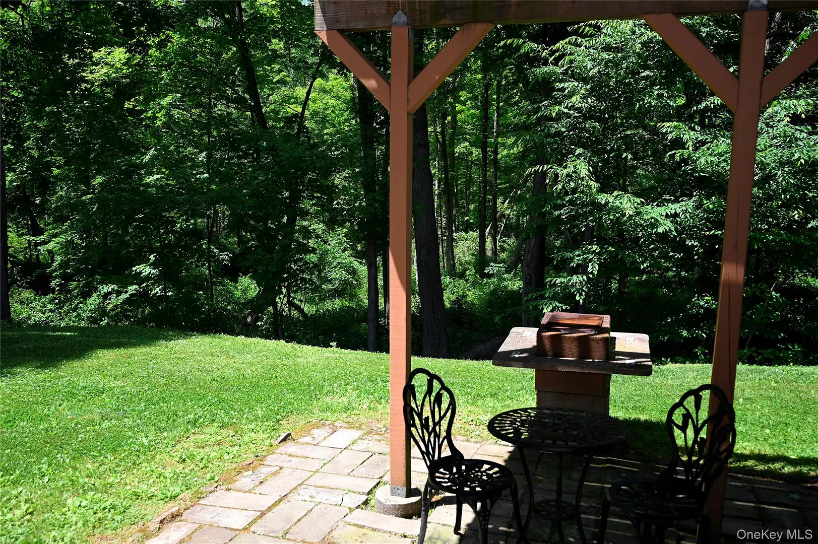 16 Greenridge Court Photo 28
