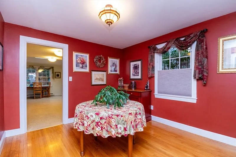 20 Eleanor Rd Photo 9