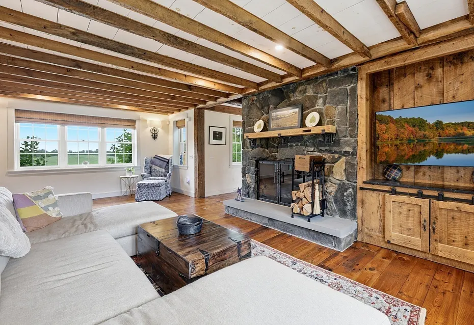 54 Patten Road Photo 16