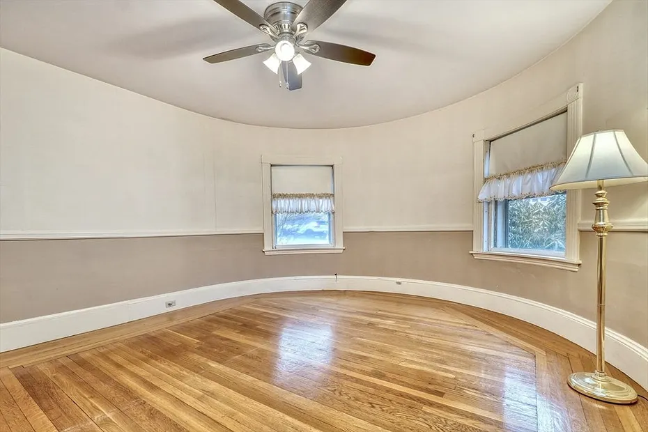 37 Glenwood Ave Photo 8