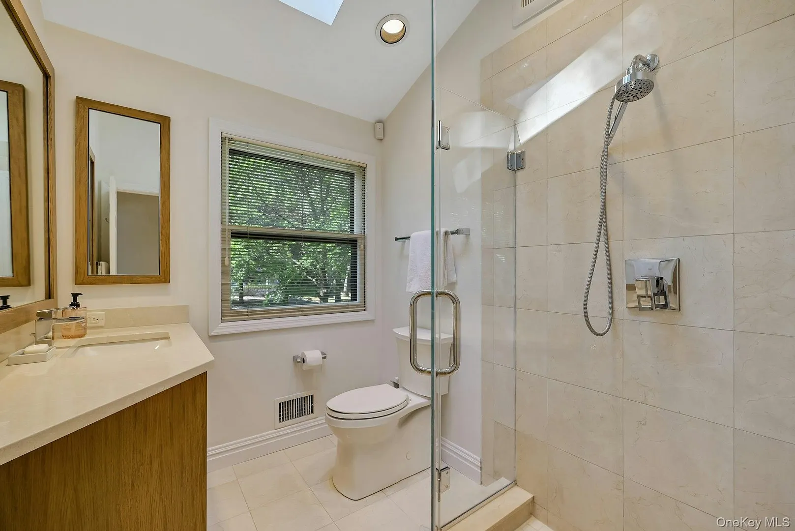 19 York Drive Photo 28