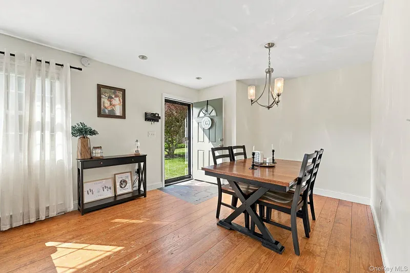15 Countryman Lane Photo 4
