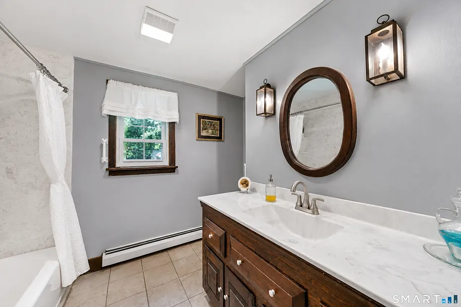 Suffield Single Family Photo 39