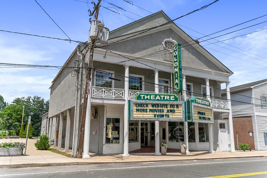 27 Railroad Street Photo 2