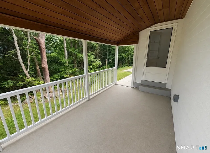 106 Glenwood Road Photo 19