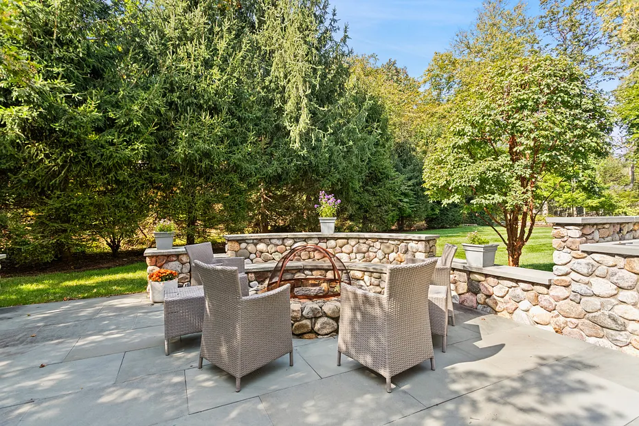 11 Woodside Lane Photo 35