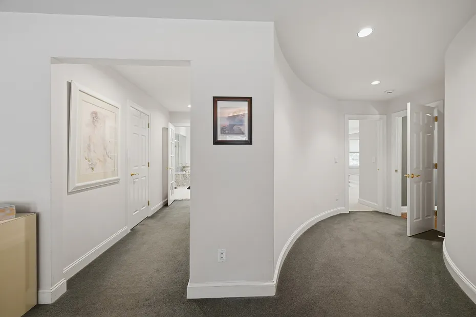 10 Taunton Hill Road Photo 26