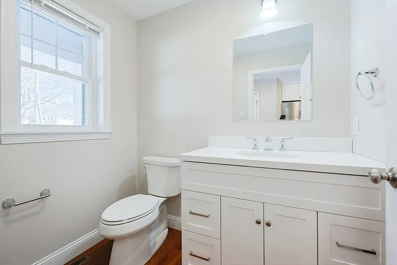 60 Oak Street #B Photo 10
