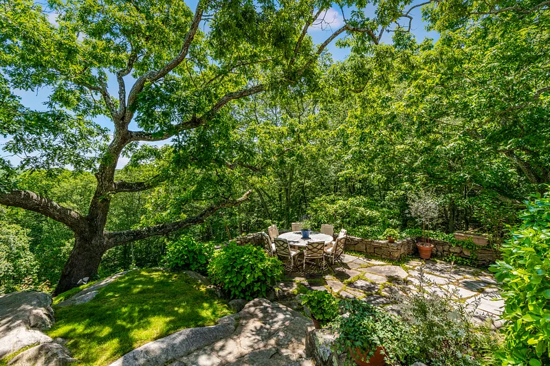 213 Beaver Brook Road Photo 4