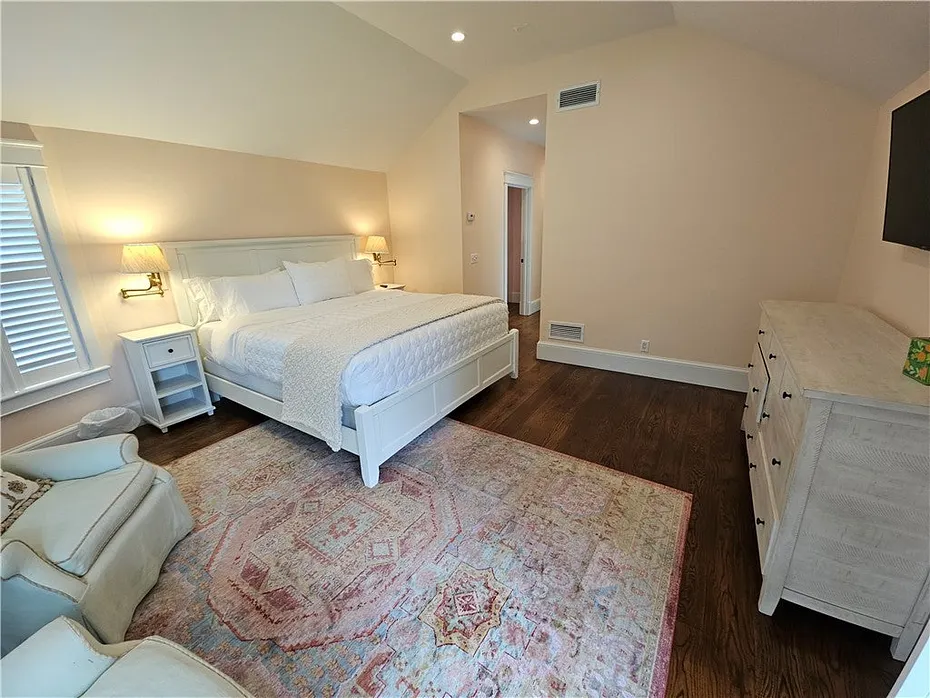 209 Coggeshall Avenue Photo 31