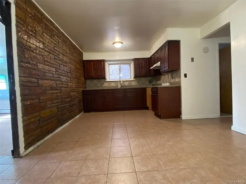 1779 Edenwald Avenue Photo 5