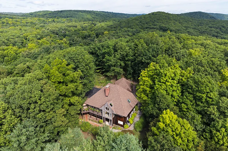 Aerial view of the pristine 8.9 acre property