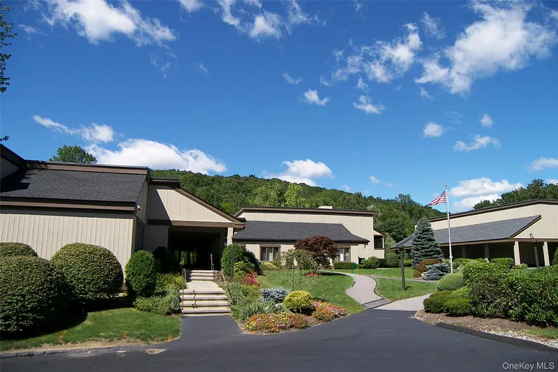 415 Heritage Hills Drive  #D Photo 33