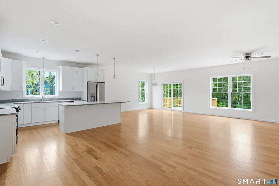 18 Spring Hill Lane Photo 8