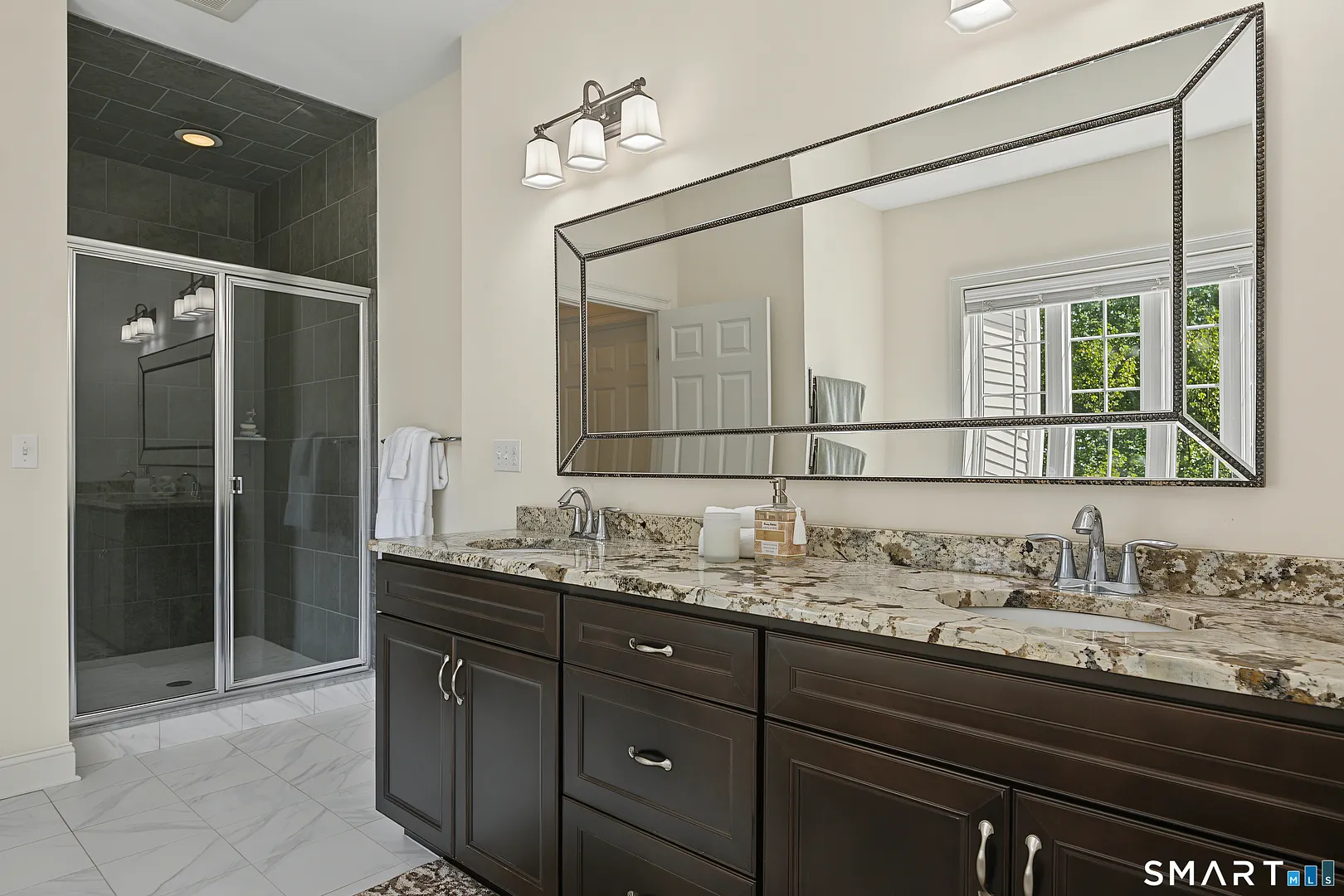 61 Lenox Road Photo 21