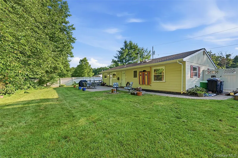 24 Lafayette Road Photo 20