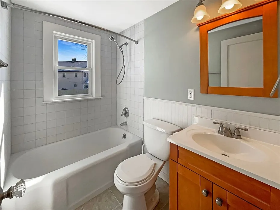 44 2nd St Photo 21