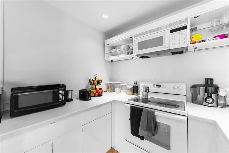 211 West Street  #10A Photo 14