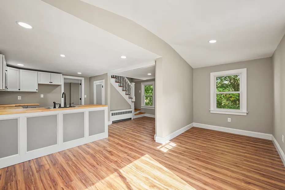 26 Davis St Photo 5