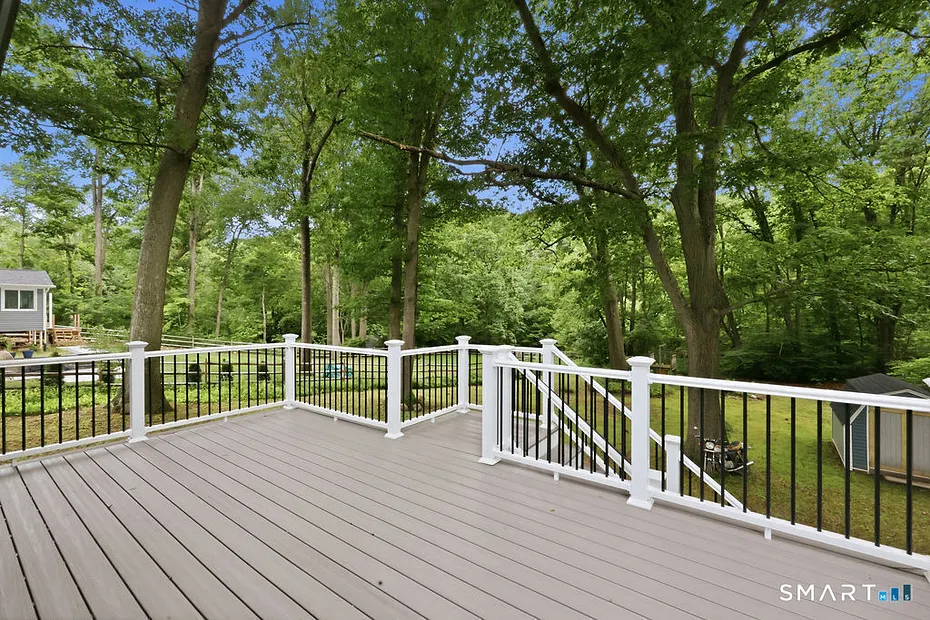 445 Lincoln Drive Photo 8