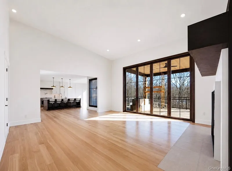 15 Dogwood Road Photo 9