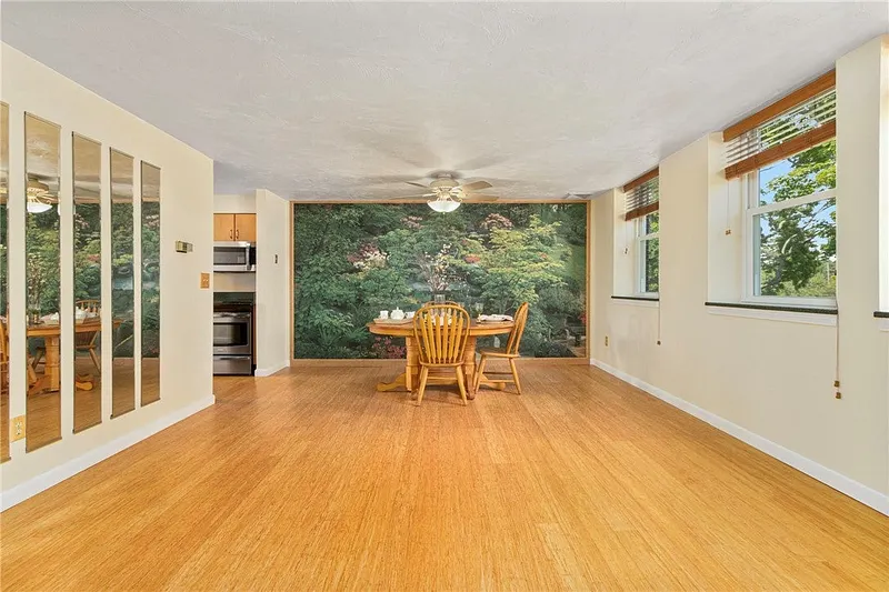 3524 W Shore Road  #301 Photo 12