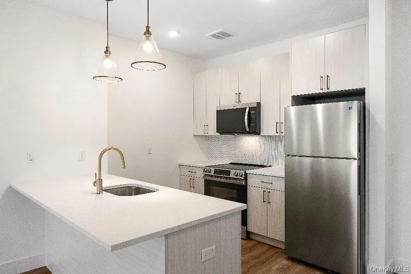 306 Bluestone Court  #104 Photo 17