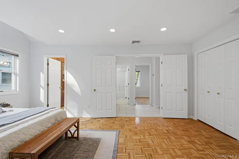 1452 Iroquois Street Photo 12