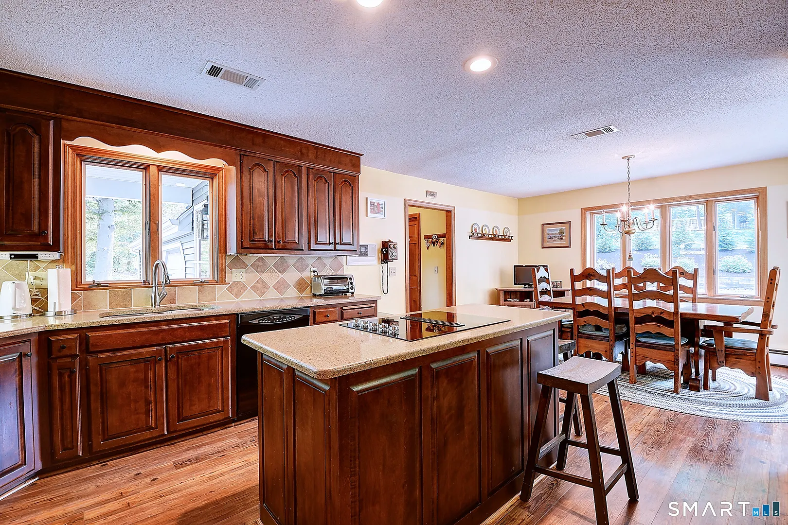 6 Smithbrook Terrace Photo 7
