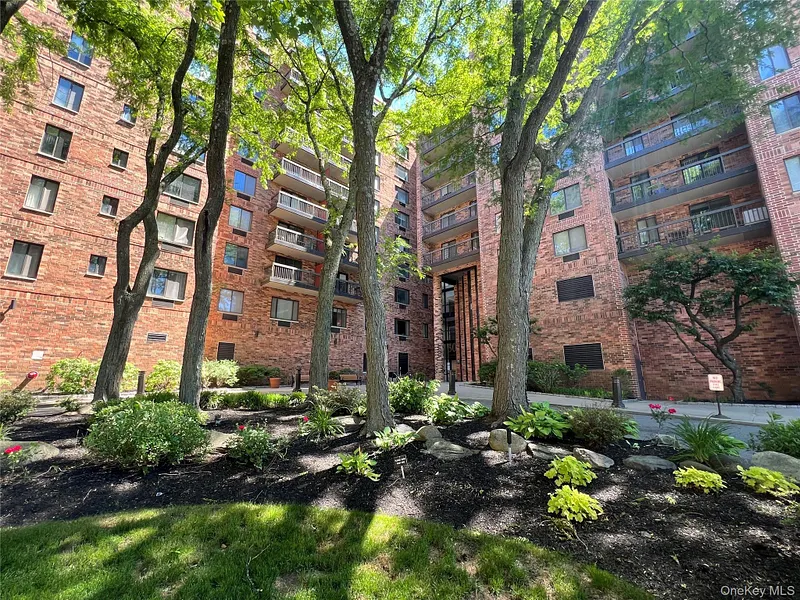 50 Columbus Avenue  #603 Photo 2