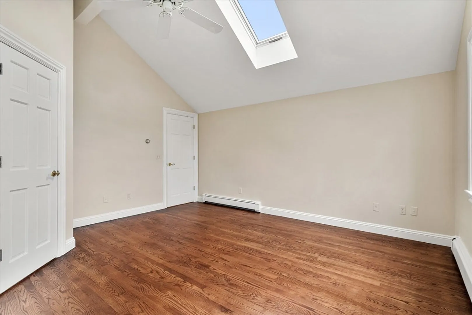 52 Bearskin Neck Photo 25