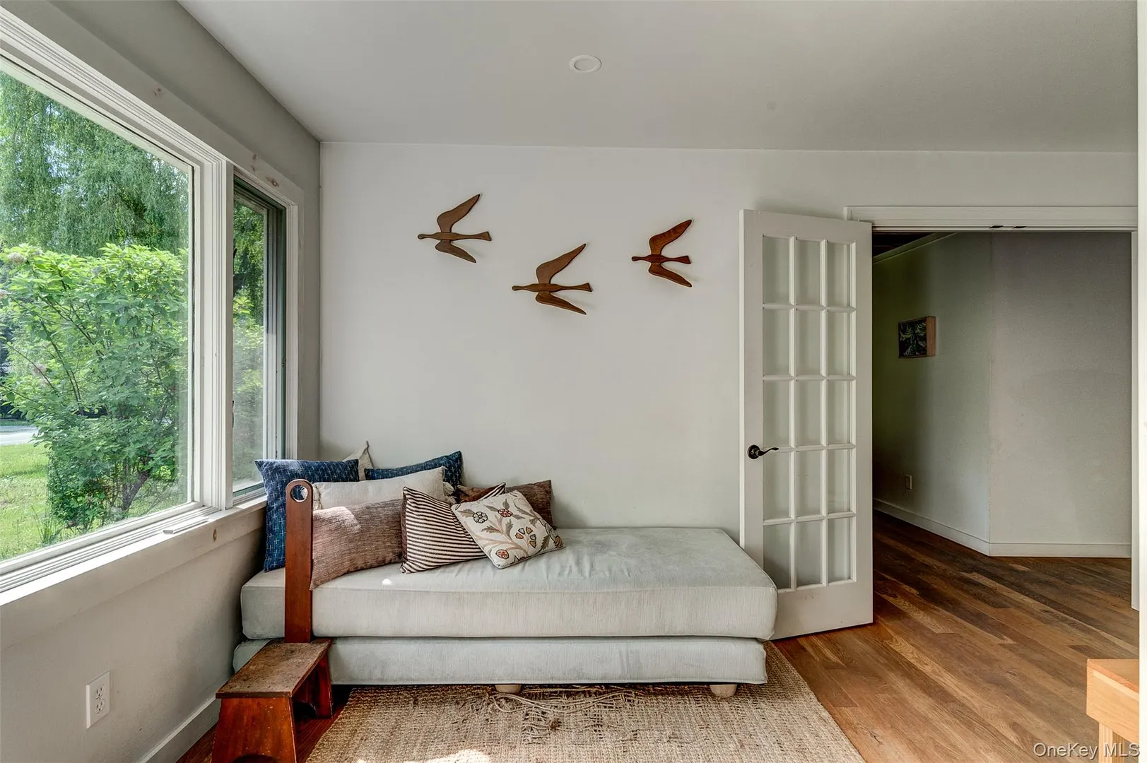 399 Delaware Drive Photo 3
