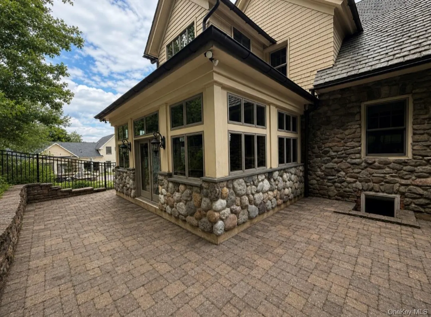 205 High Street Photo 33