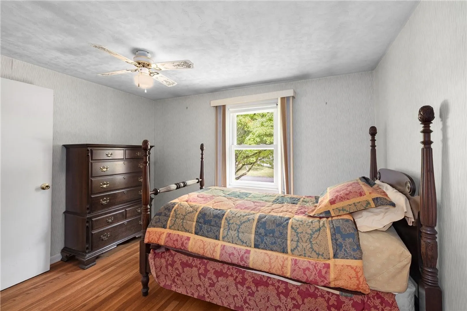 108 Longfellow Drive Photo 19