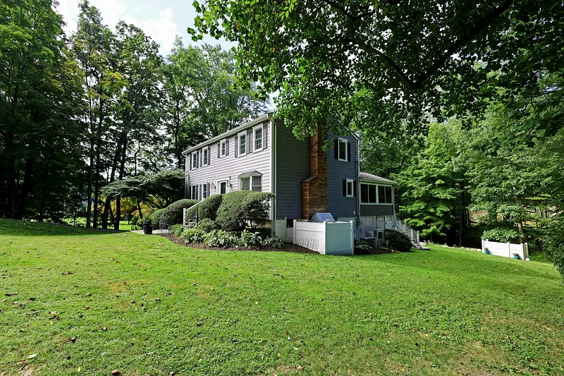 47 Fox Run Road Photo 2