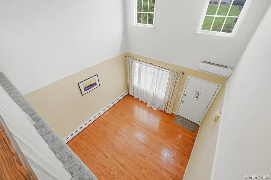 1069 Wolcott Avenue Photo 19