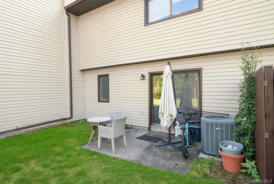 154 Eagleton Drive Photo 15