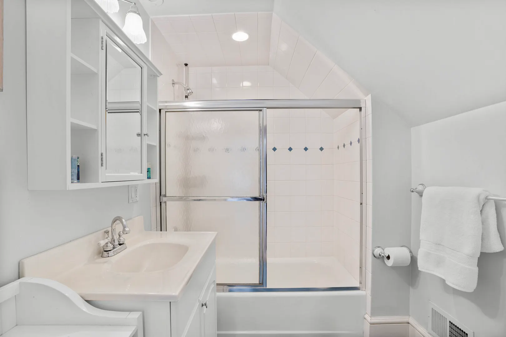 7 Poplar Road Photo 28
