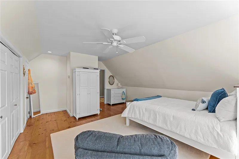 14 Wolcott Avenue Photo 28
