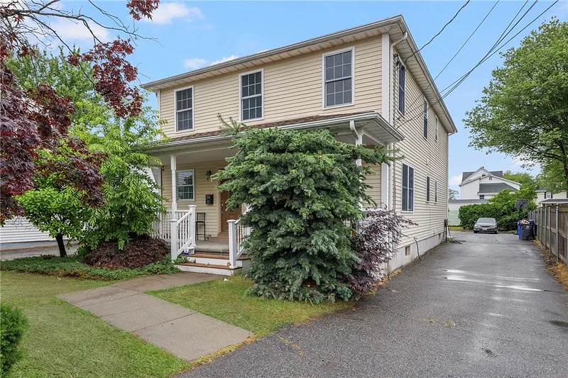 22 Aiken Street Photo 1