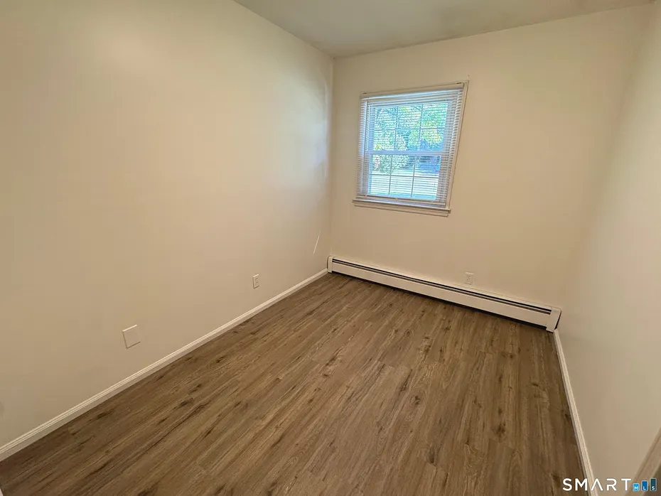 77 Curtis Road Photo 16